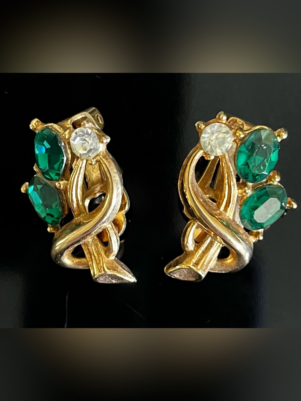 Vintage Lisner Gold-Tone Green Crystal Ribbon Clip Earrings